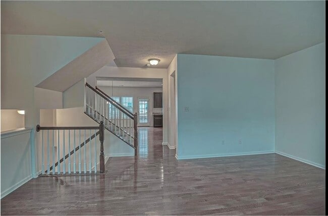 Photo - 403 Pointe View Dr