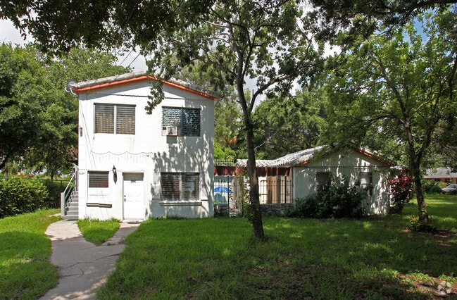 Building Photo - Edgewood Apartments LLC