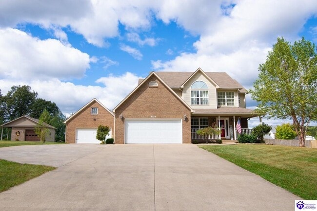 Building Photo - 740 Pine Valley Dr