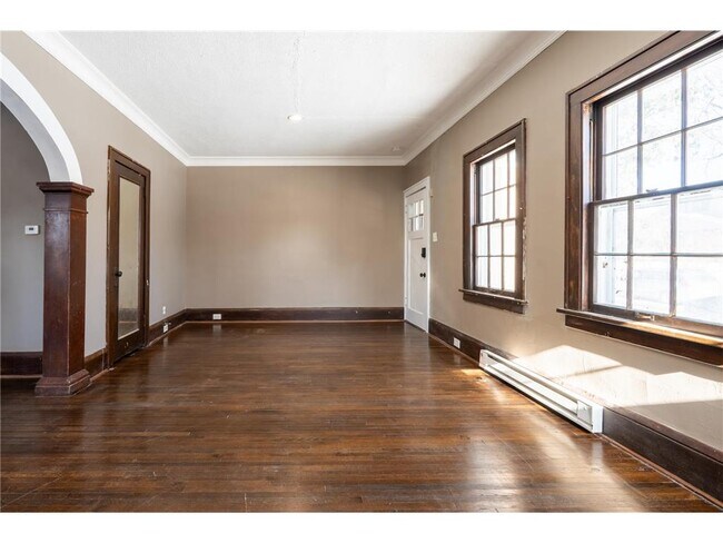 Photo - 1917 N Newton Ave