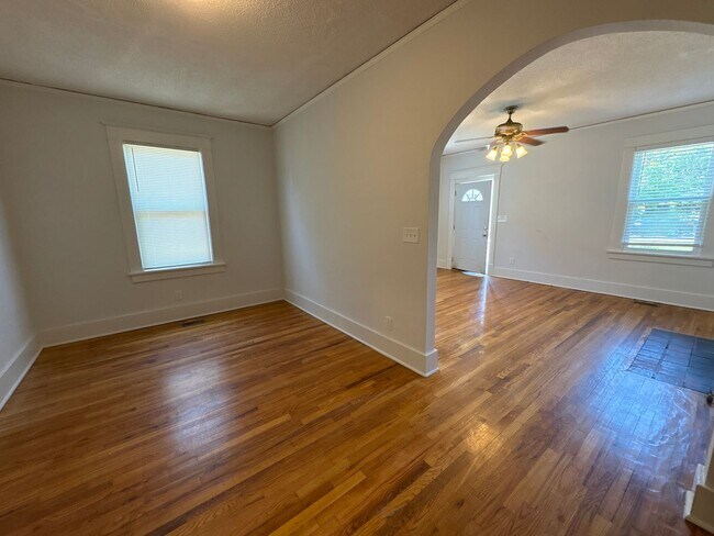 Photo - 1112 Troupe St