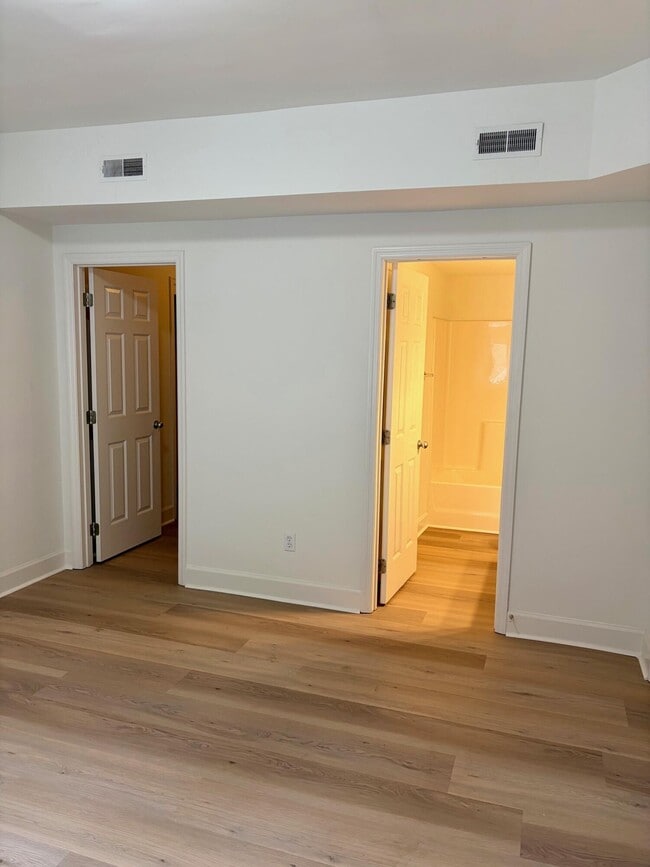 Photo - 160 N Mill St Unit 4