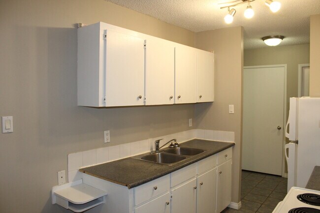 Photo - Seventh Street Manor