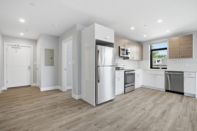 Photo - 632 Centre St Unit 304
