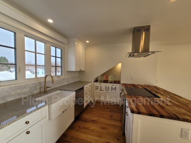 2023 S Higgins Ave Unidad F