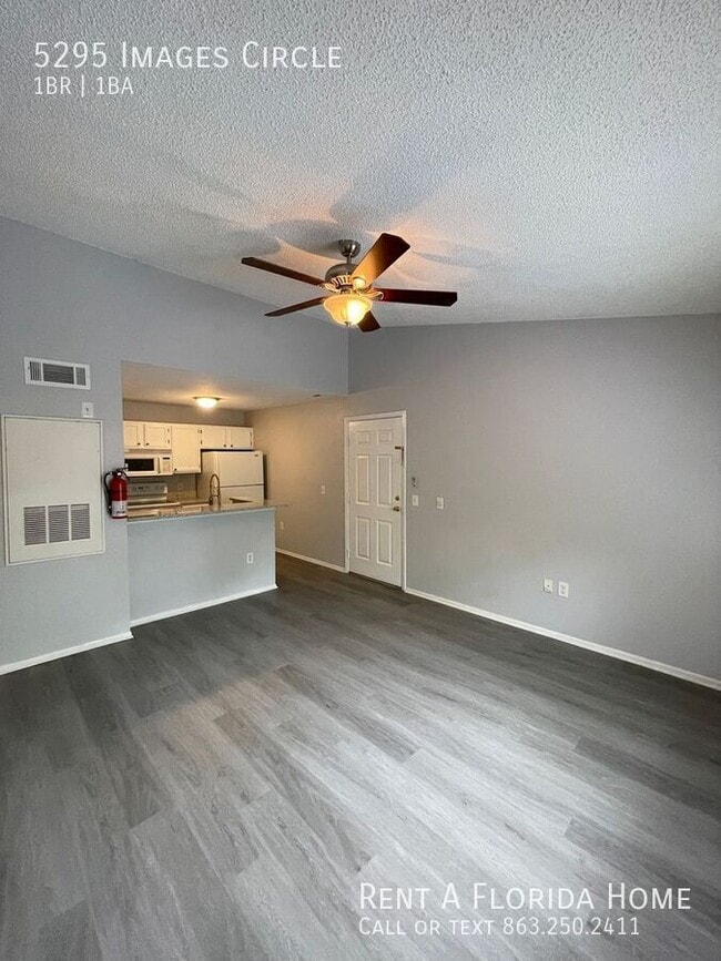 Photo - 5295 Images Cir