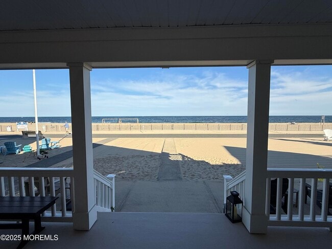 Building Photo - 275 Beach Front Rental
