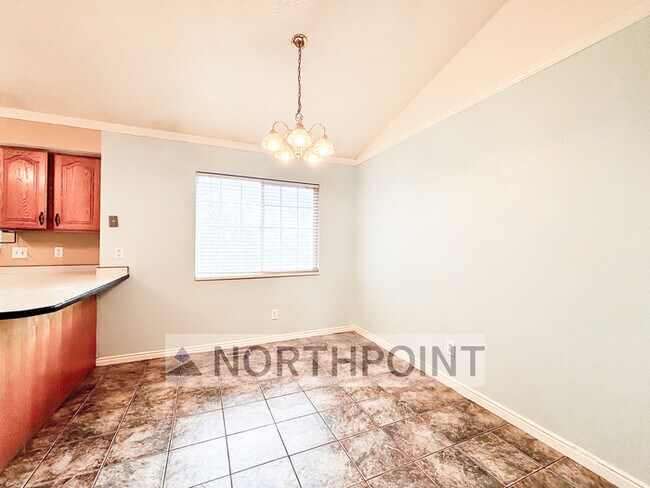 Photo - Perfect 5 bed - 2 bath Ranch Home near the...