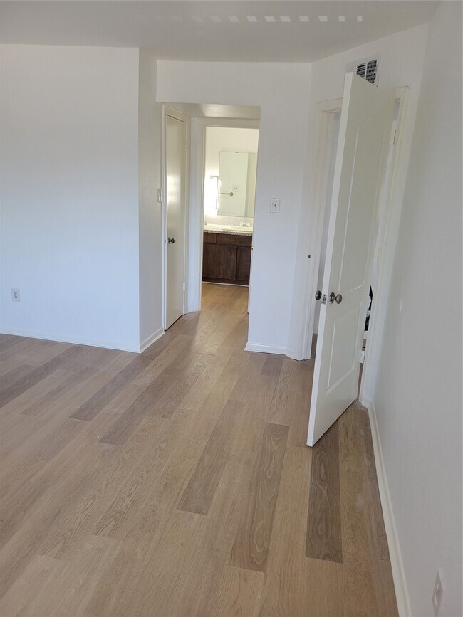 Photo - 8425 Hearth Dr Unit 25