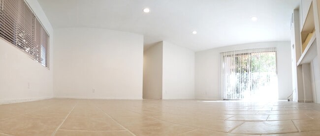 Photo - Cascade Pointe Apartments