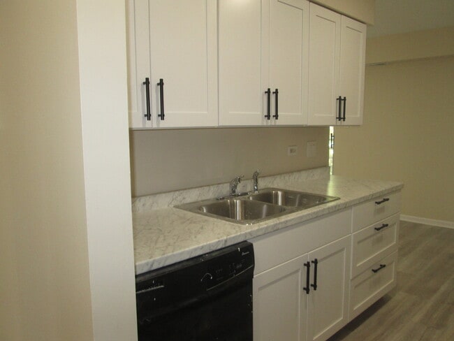 Photo - 920 Casey Ct Unit 4