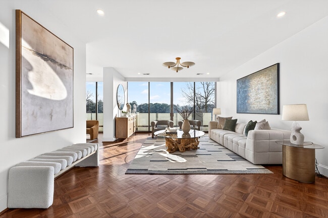 Photo - 2575 Peachtree Rd NE