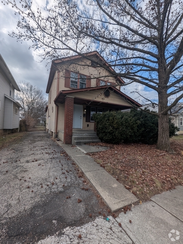 Building Photo - 523 Townsend Ave Rental