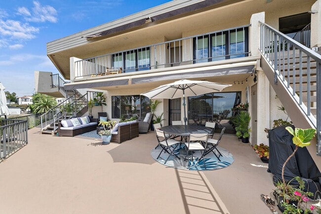 320 Encino Ln