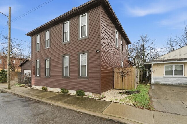 Photo - 905 McAllister Ave