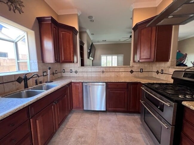 Photo - 3BR 2Ba Boat Deep Hightop Garage & Colorado River Views