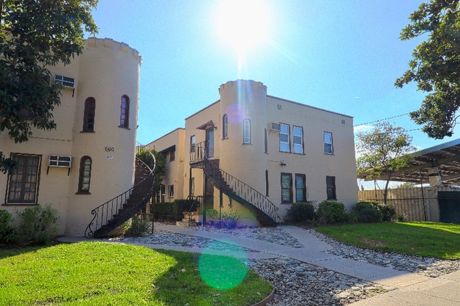 Photo - 600 E Garfield Ave Unit 19