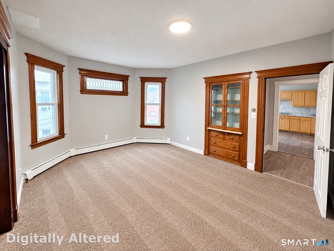 157 Adelaide St Unit 2