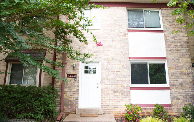 Building Photo - 10331 Bushman Dr Rental