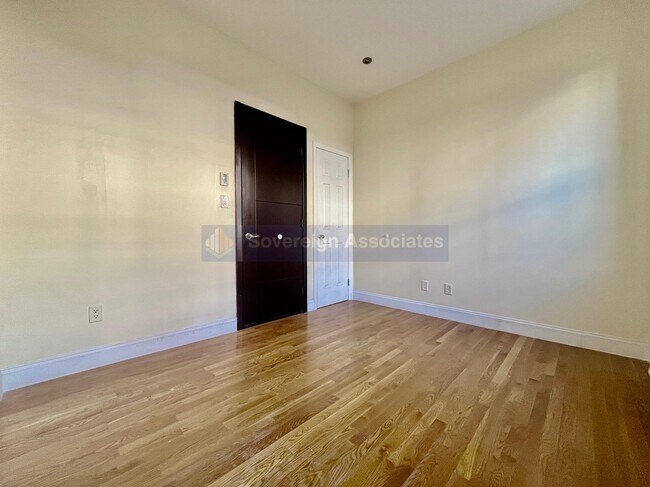 Photo - 216 W 108th St Unit 3E