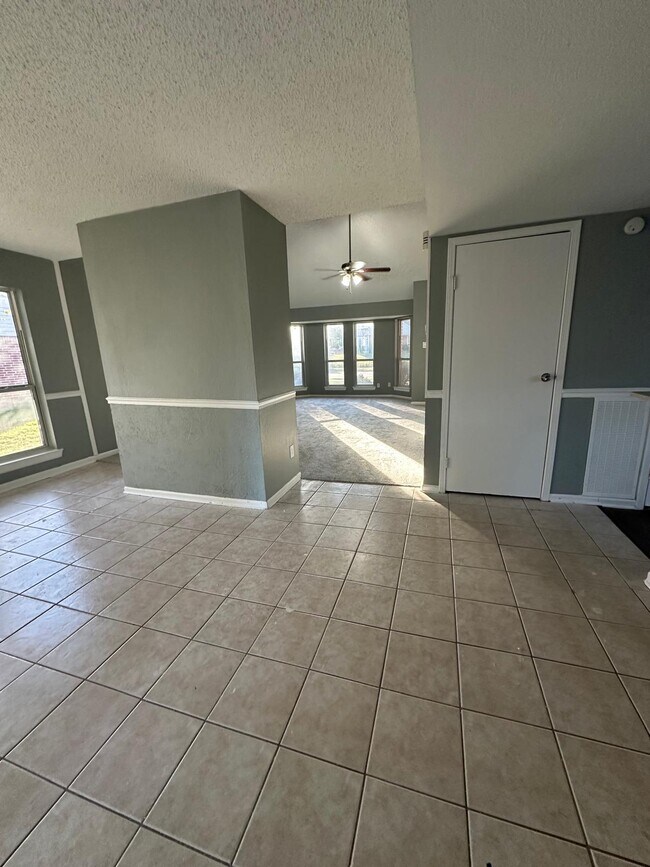 Photo - 2401 Forestmeadow Dr