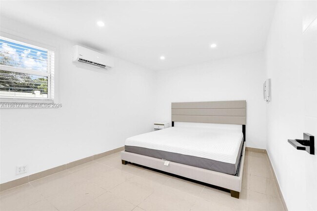 Photo - 2419 Coolidge St Unidad B