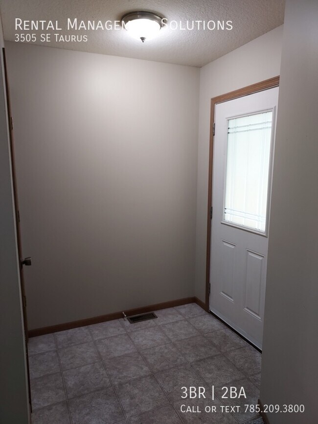 ***Shawnee Heights School District*** 3 B... Casa Adosada Townhome en