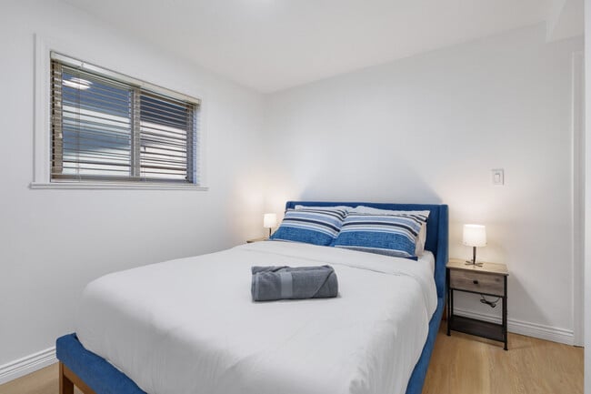 Photo - 6843 Fraser St Unit SI ID1281565P