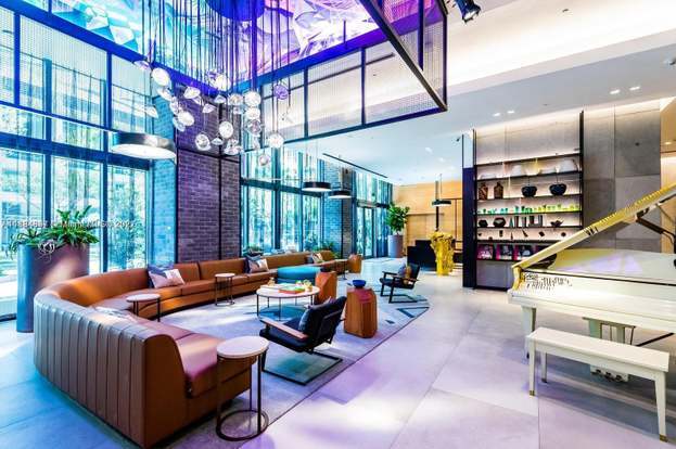 Photo - 121 NE 34th St