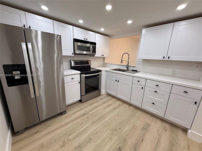 Photo - 7950 W McNab Rd Unit 102