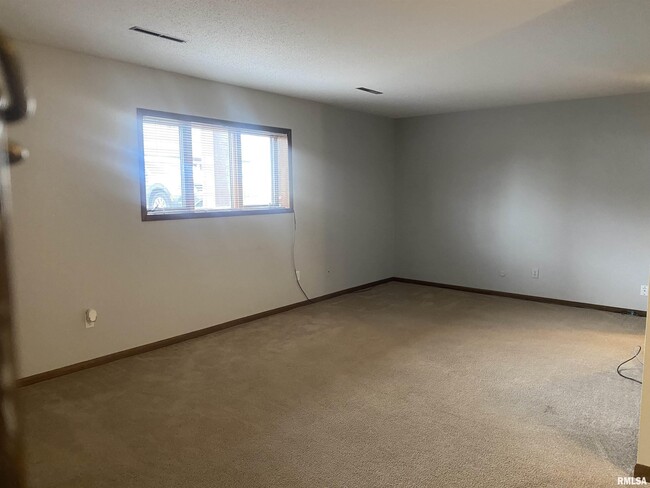 Photo - 3240 Parkwild Dr Unit 1C