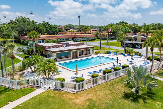 1701 Pinehurst Rd Dunedin, Florida - Pinehurst Village