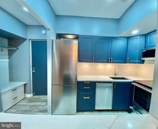 Photo - 3101 S Manchester St Unit T7