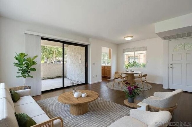 Photo - 13076 Wimberly Square Unidad 03076