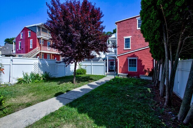 Photo - 515 Locust St