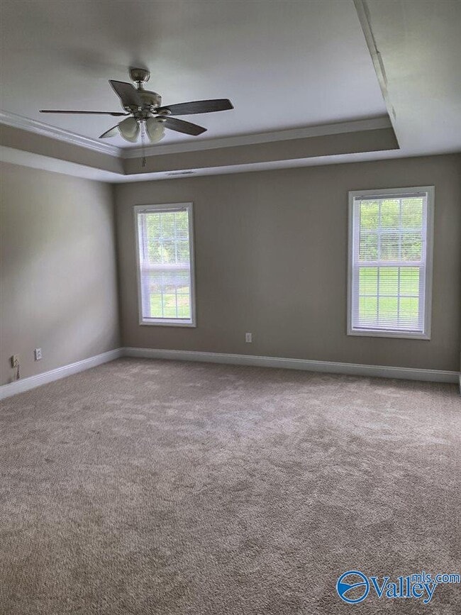 Photo - 211 Forrest Oak Ln