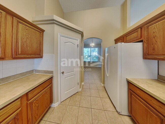 Photo - 1075 Princeton Dr