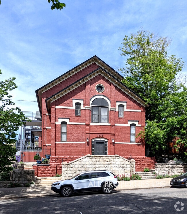 Building Photo - 3233 Osage St Rental