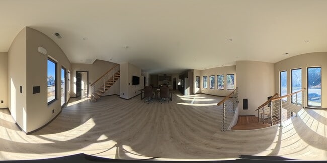 Photo - 753 Spire Bnd