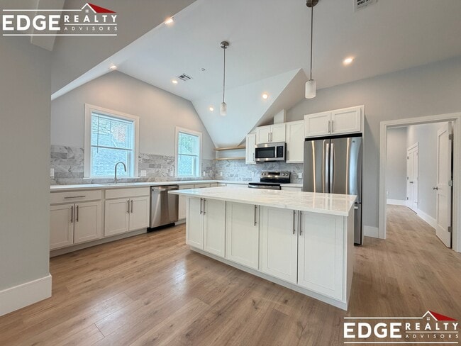 Photo - 56 Holton St Unit 3