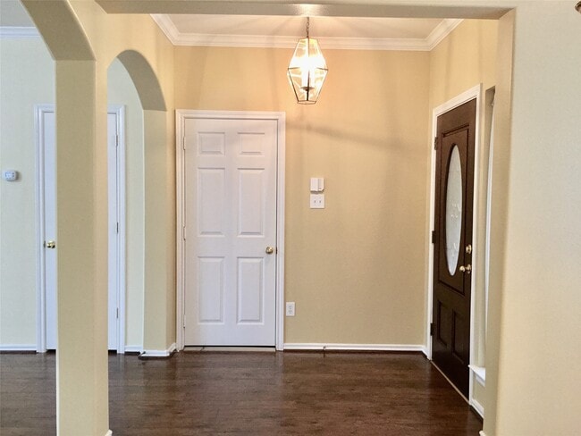 Photo - 114 N Queenscliff Cir
