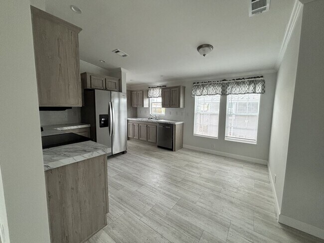 28 Nyborg Ave