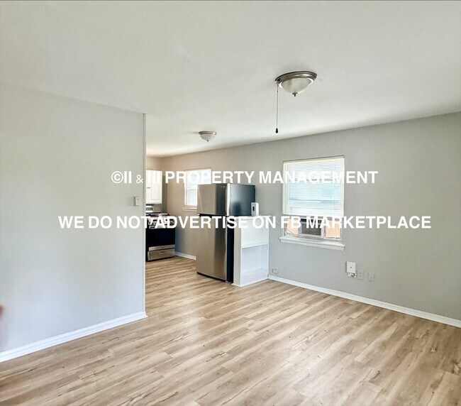 Photo - 4901 Woodend Ave