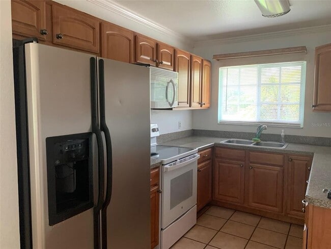 Photo - 18356 Robinson Ave