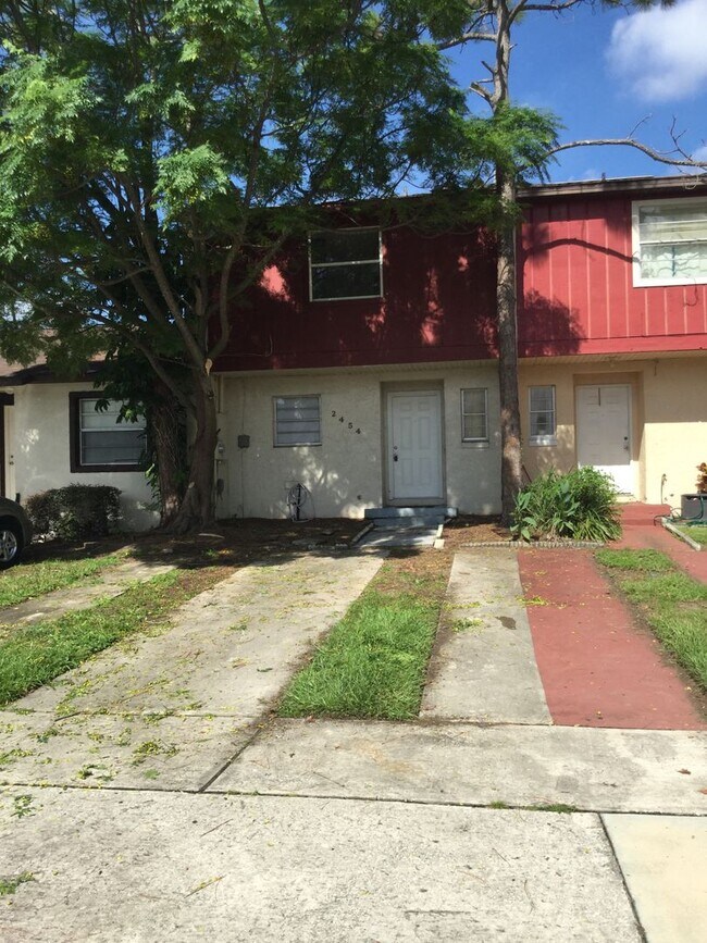 Photo - SOUTHEAST ORLANDO - 3BR/2.5BA TOWNHOME