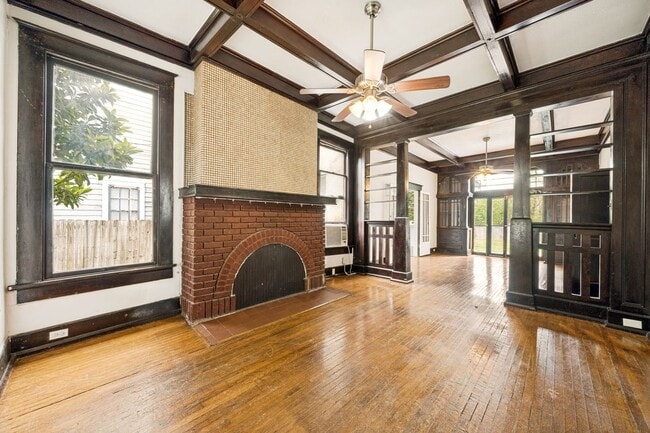 Photo - CHARMING 4-BEDROOM HISTORIC HOME IN TOBIN HILL