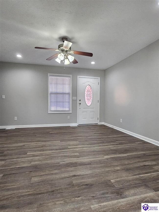 Photo - 118 Twin Lakes Dr