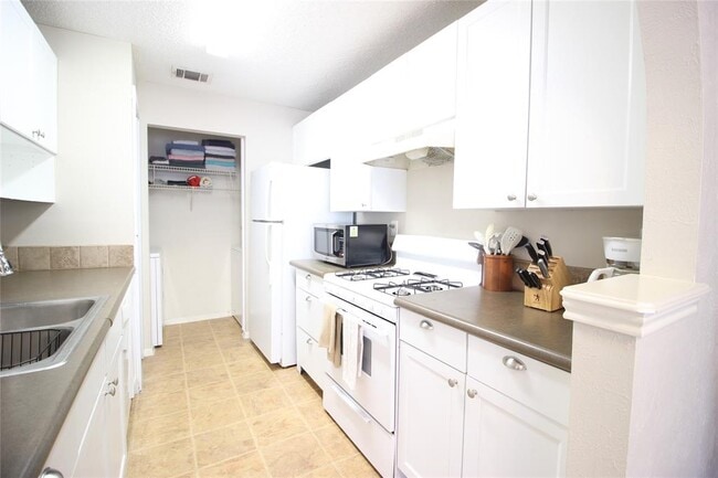 Photo - 11603 Pearwood Pl