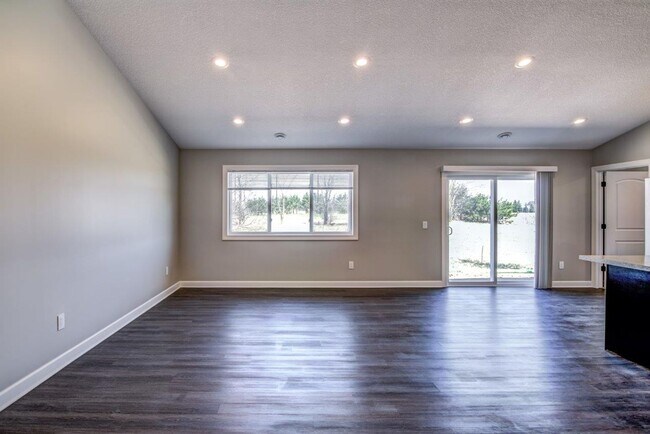 Photo - 3 Bedroom Town Home, Association Maintaine...