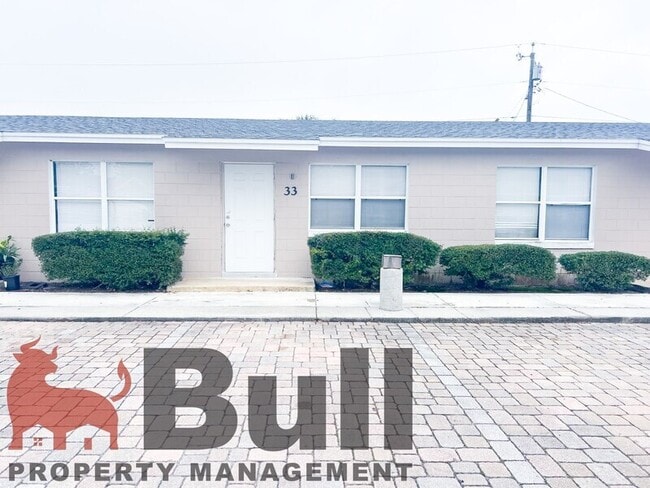 Photo - 439 Ruffel St
